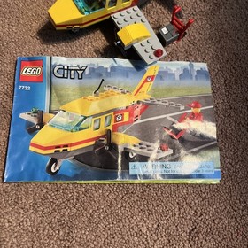 5 Classic LEGO CITY Sets With manuals complete ￼3180, 7942, 7732, 3222,7285