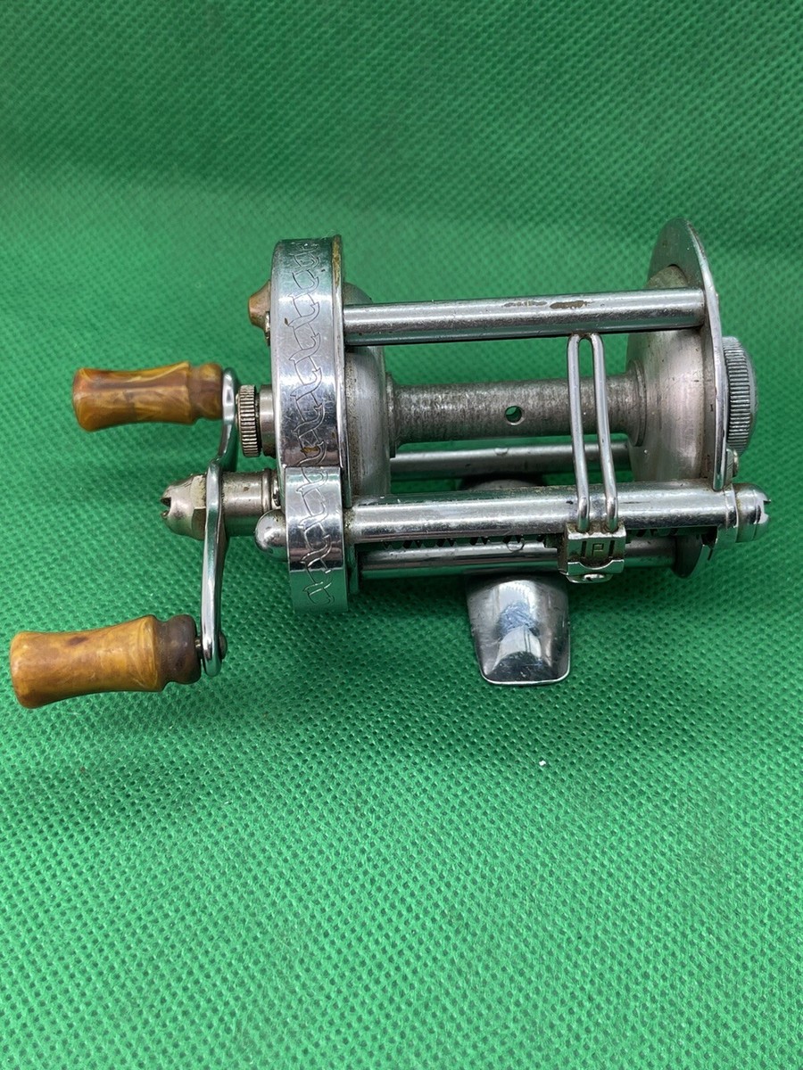 リール PFLUEGER SKILKAST NO.1953 MADE IN USA Vintage Pflueger Skilkast No. 1953 Bait Casting Reel Made In
