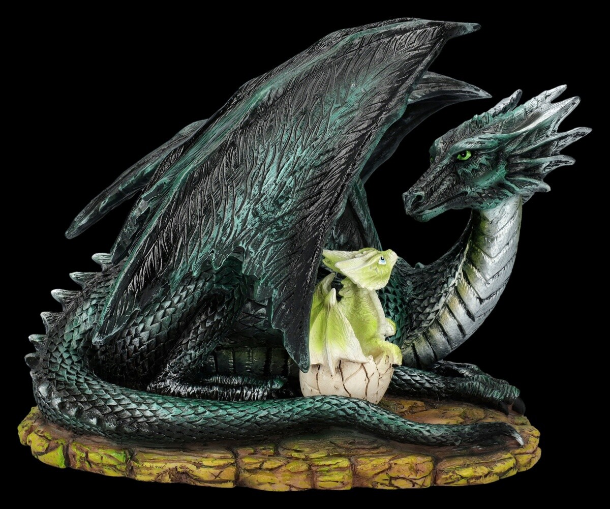 Dragon Figure - The Green Dragon with Brood - Dragon Fantasy Decoration Gift