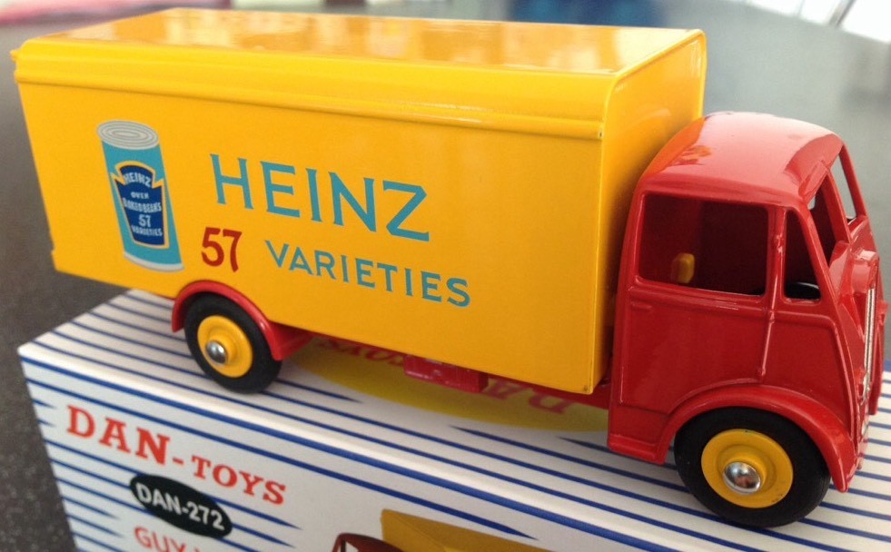 Dinky Supertoys/Dan Toys 272 Code 3 Guy Van 