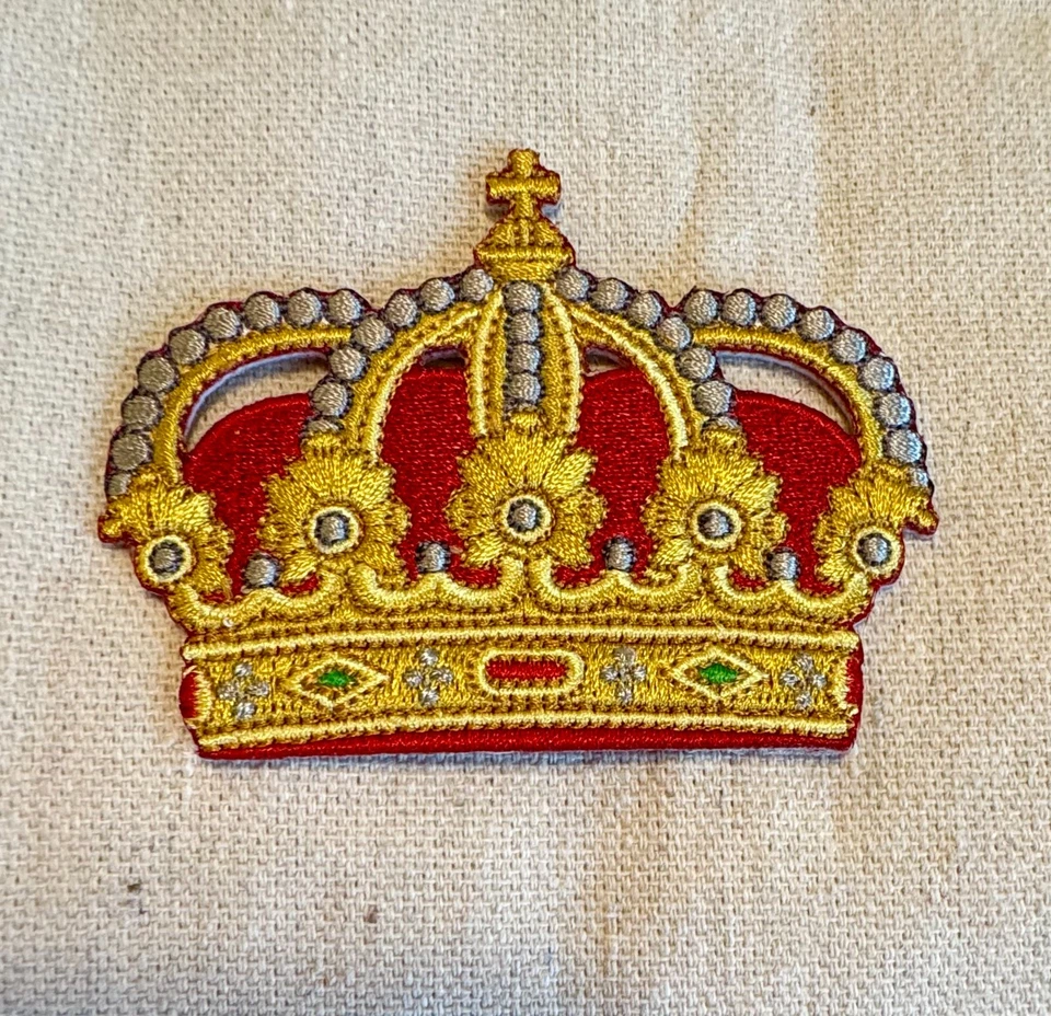 PARCHE KING QUEEN CROWN planchado nuevo APLICACIÓN EMPERADOR FAMILIA REAL BORDADA nuevo Foto 2 de 4