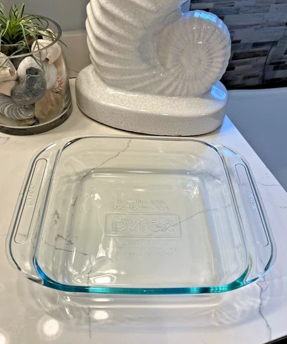 Vintage Pyrex 8 x 8 in. Baking Dish 2 Qt. 2222 Made In USA Clear Square