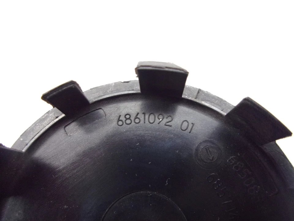 2017 Mini Cooper Countryman 3 Wheel Center Caps ID 6861092 OEM - Image 2 of 3