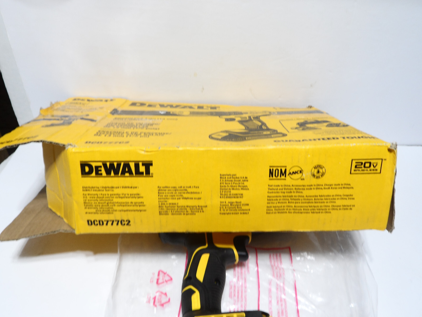 DEWALT DCD777C2 20V Max Li-Ion Compact Brushless Drill/Driver  Drill&Batt only !