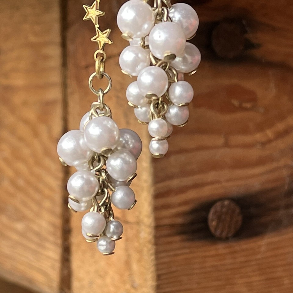 costume jewelry brooch Holiday, Starburst, Beautiful Detail gold Tone