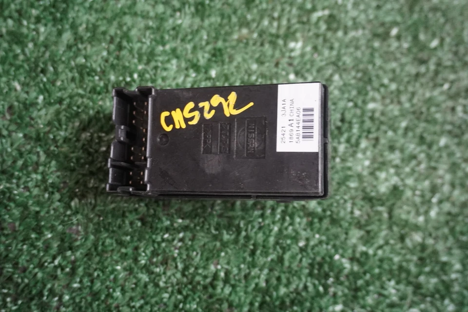 Interruptor de ventana de pasajero trasero Infiniti Q50 2014 2015 2016 OEM 254213JA1A Foto 3 de 4