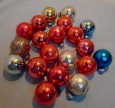 Shiny Brite Glass Tree Ornaments 20 Mixed Around 1.5" Across Bright Pink Vintage