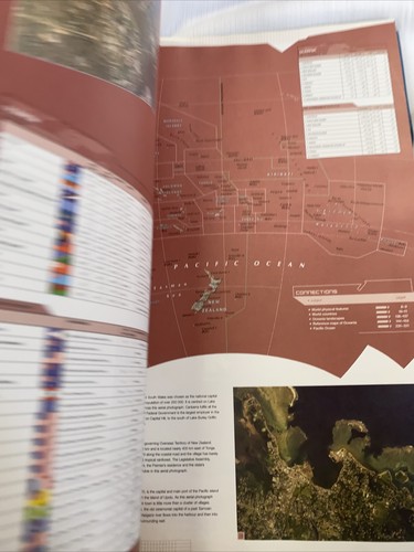 Collins World Atlas 2001 Printed Italy Hardcover Book - Picture 4 of 11