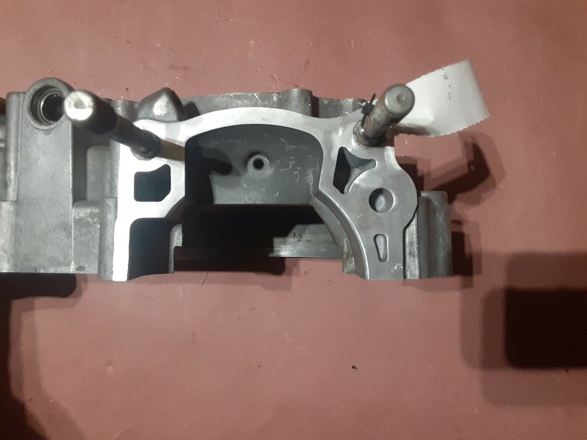 Kawasaki Kx250 LH Left Engine Center Crank Case Block