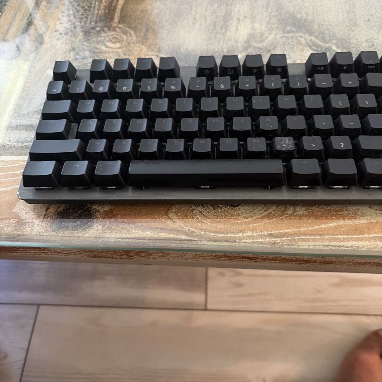 Logitech G512 Carbon RGB Keyboard - Tactile Fast Free Shipping