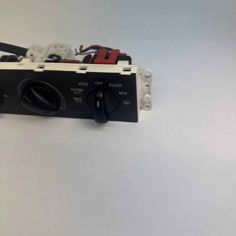 Ford Mustang 2001-2004 calefacción aire acondicionado temperatura climatización climatización Foto 4 de 4