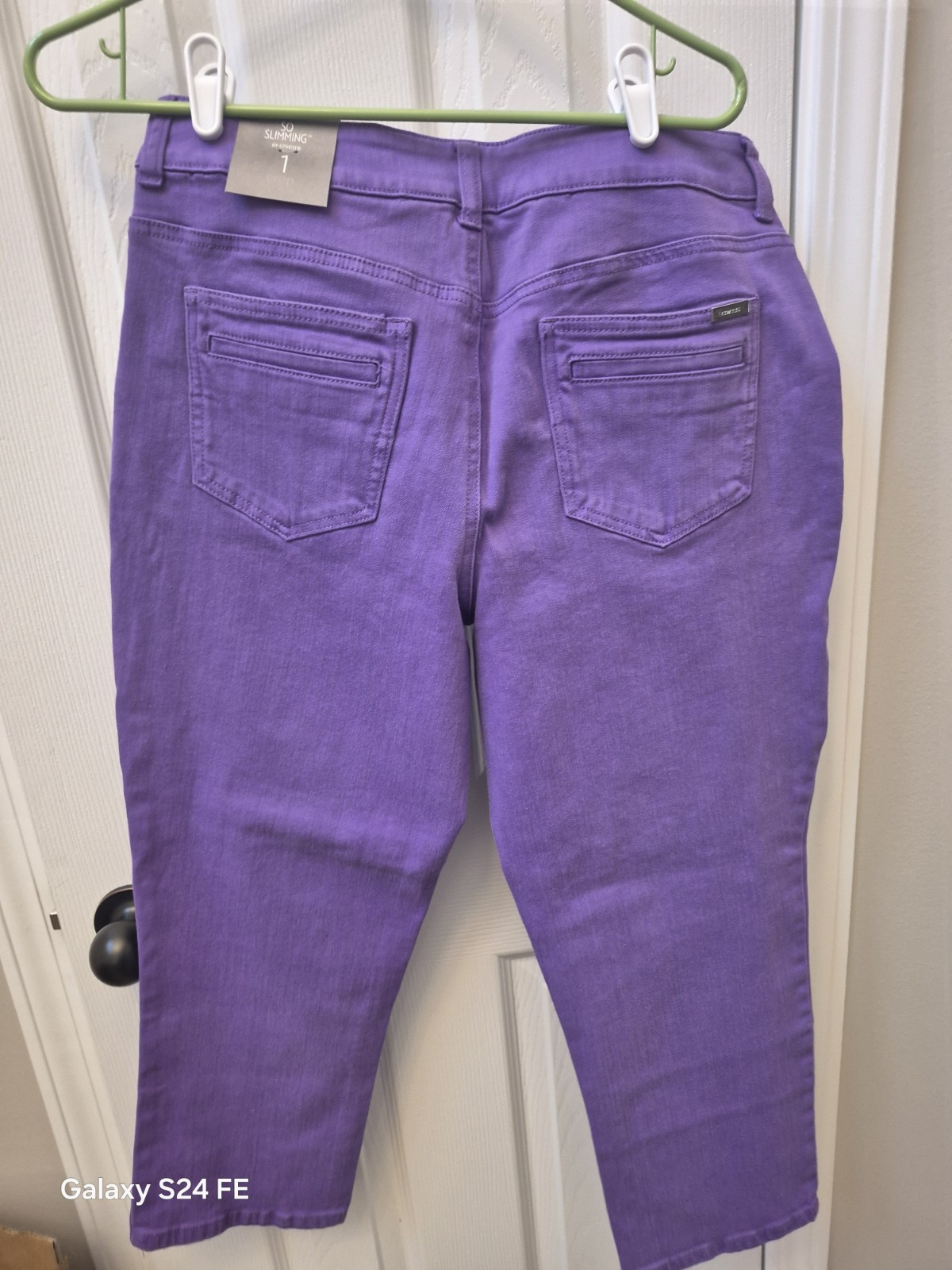 NWT Chicos So Slimming Purple Cropped Jeans Womens Size 1 Rhinestone Capri Pants