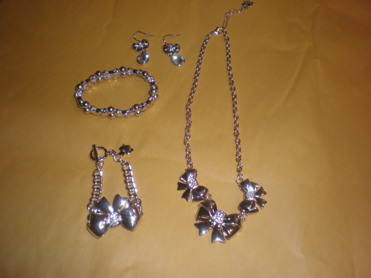 Butterfly Pendant Ernest Jones Sapphire Necklace Vera Wang