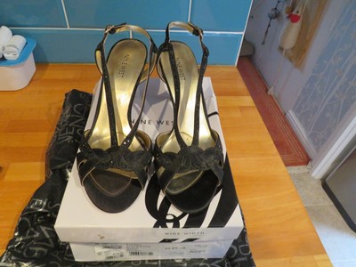 nine west wide width