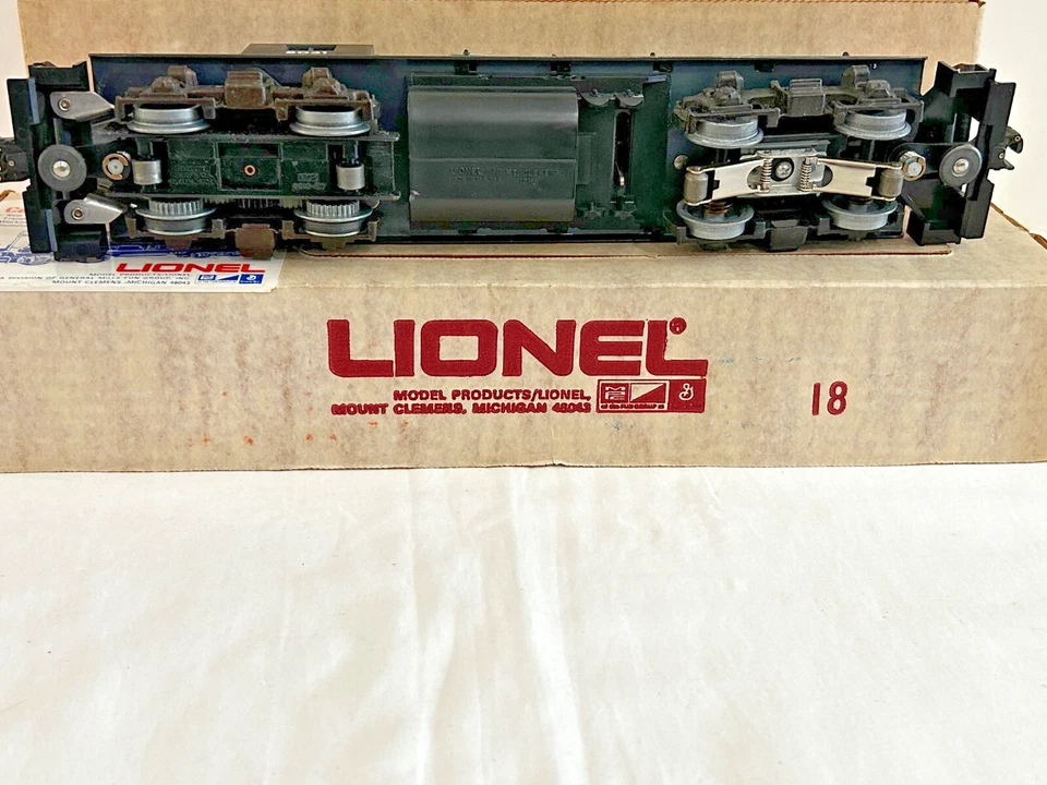 LIONEL6-8031 / 8258 #3 CANADIAN NATIONAL GP-7-AA ~ BLT-71-73  MOB - Image 4 of 4