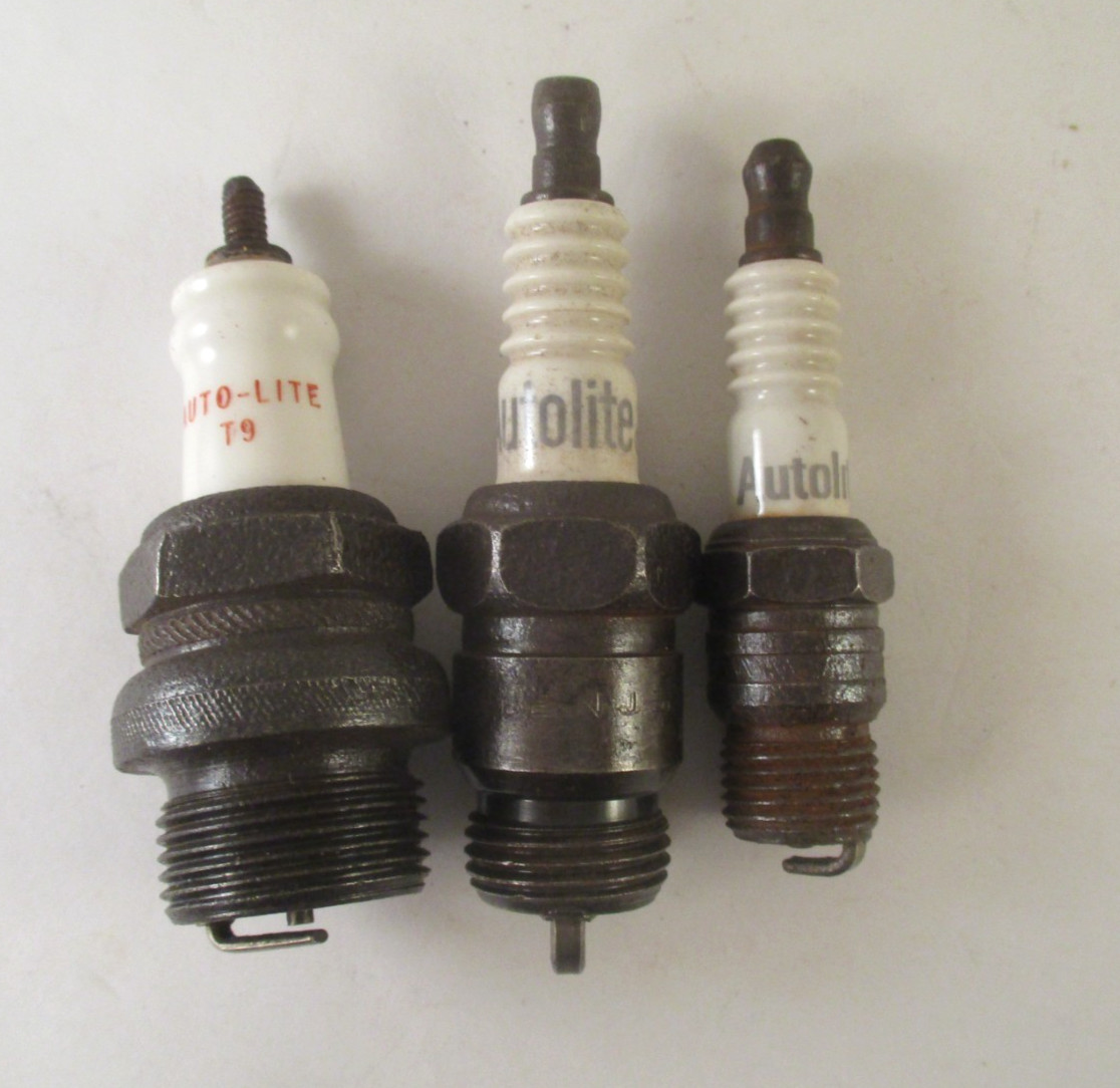 3 Vintage AUTOLITE SPARK PLUGS RESISTOR ARF8, RESISTOR BRF42, T9