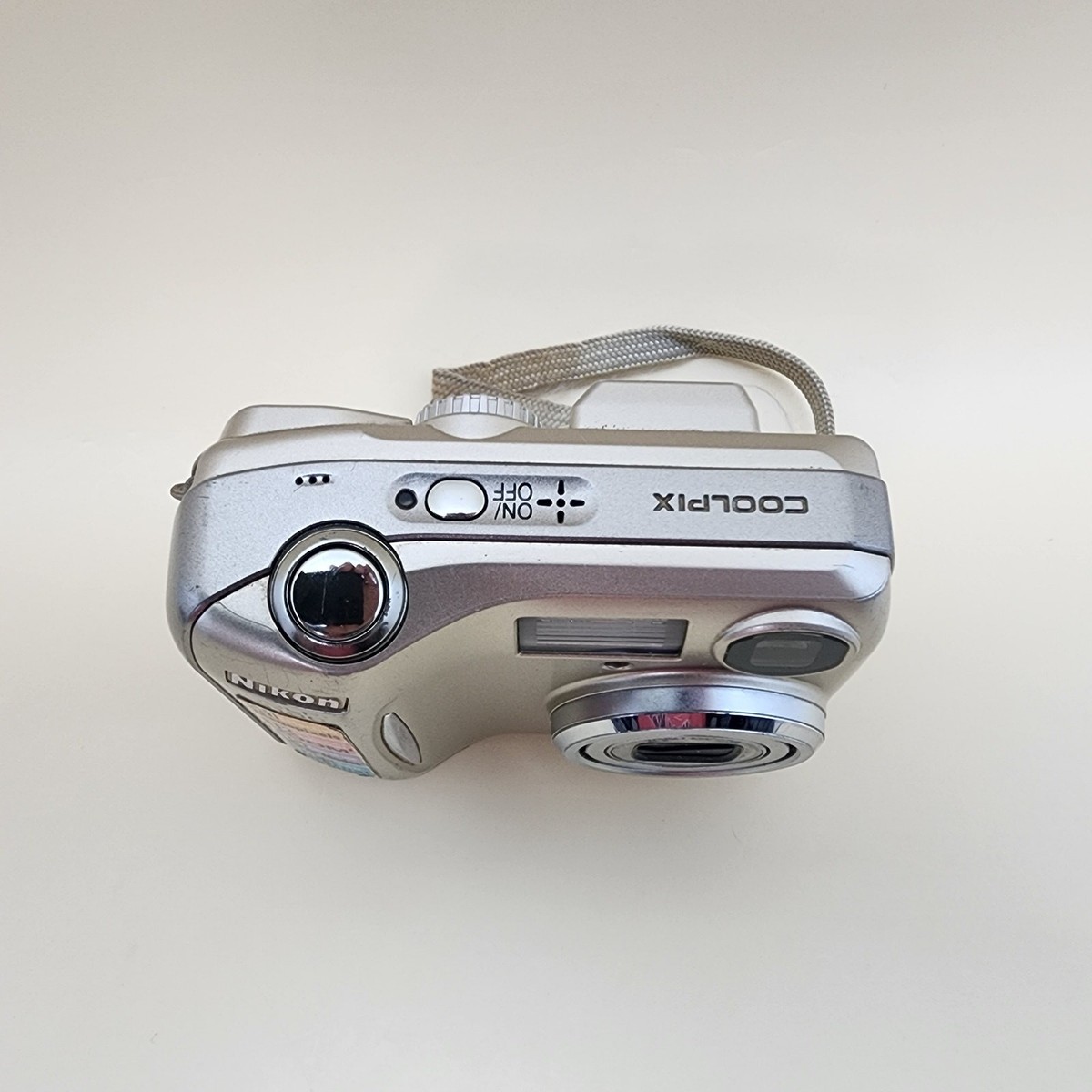 NIKON COOLPIX E5100 Silver 5.1MP 3x Zoom Digital Camera [TESTED