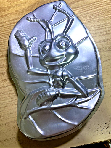Wilton 1998 Disney/Pixar A Bug's Life Flik Ant 2105-3203 Aluminum Cake Pan CLEAN