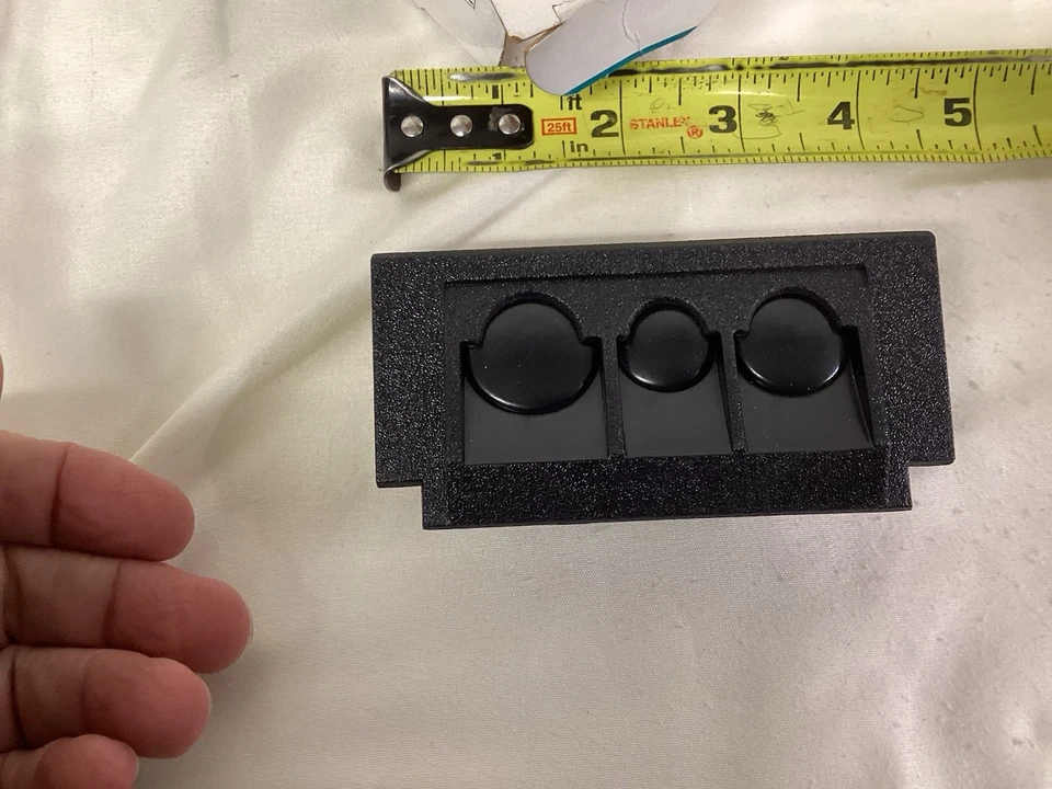 Portamonedas consola GM 22520567 genuino nuevo de stock, Oldsmobile Calais 1985-1991 Foto 4 de 4