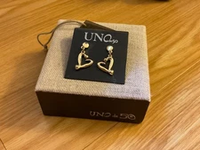 NWT Uno de 50 Gold-plated Screwback Pierced Hanging Heart Earrings "One Love"