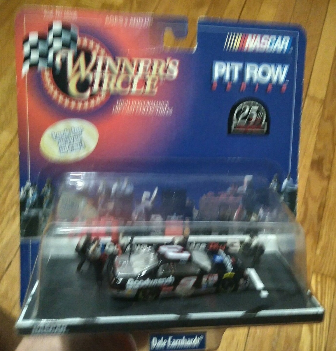 NASCAR Winner's Circle Pit Row Series Dale Earnhardt 25th