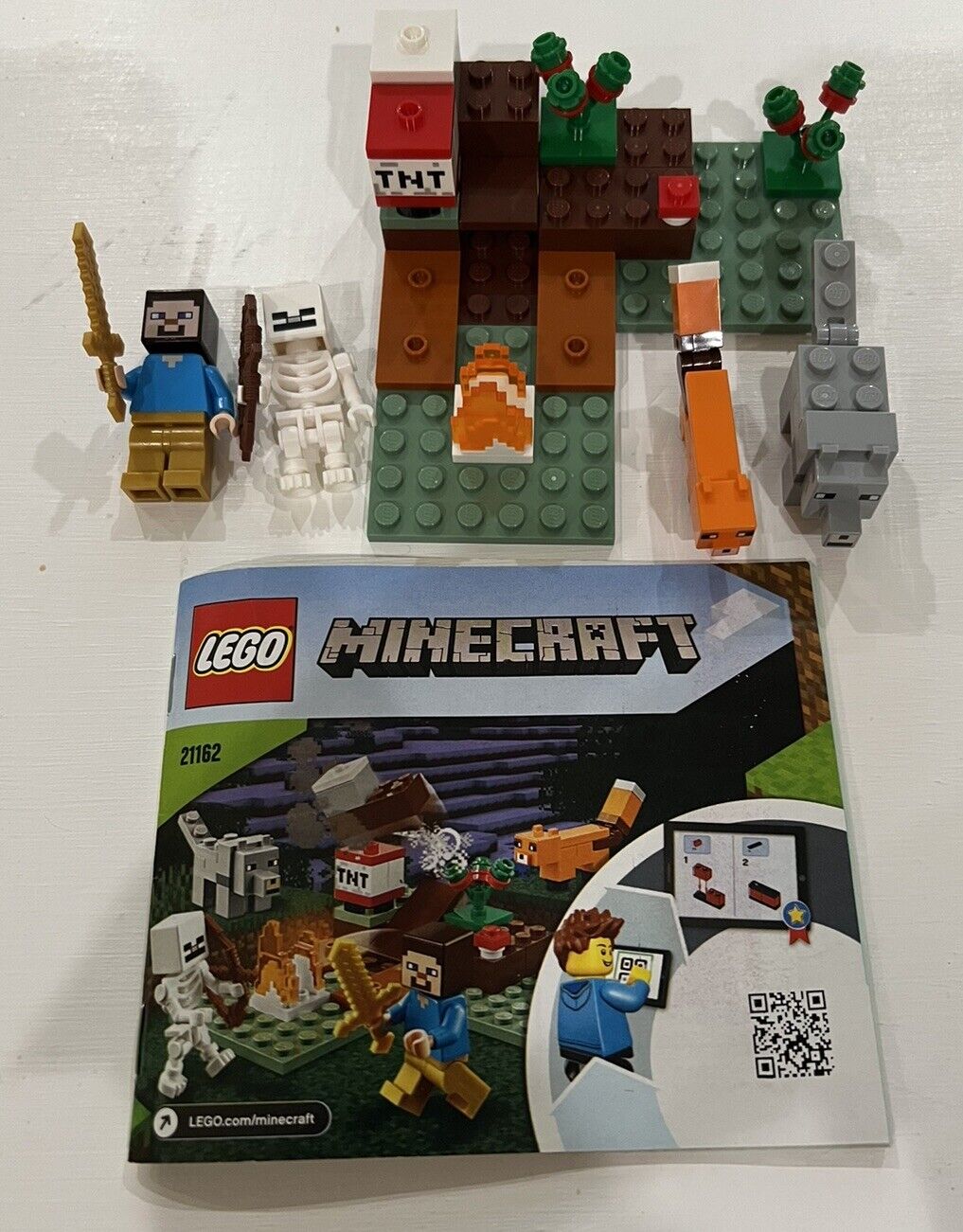 LEGO The Taiga Adventure Minecraft (21162) 100% Complete With Manual & Minfigs