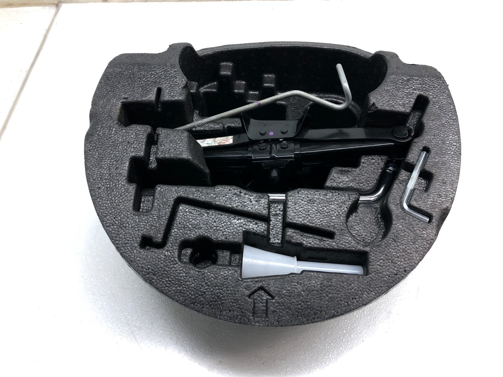 2014-2019 MASERATI GHIBLI SQ4 SPARE TIRE WHEEL 18'' W/ TOOL KIT OEM.