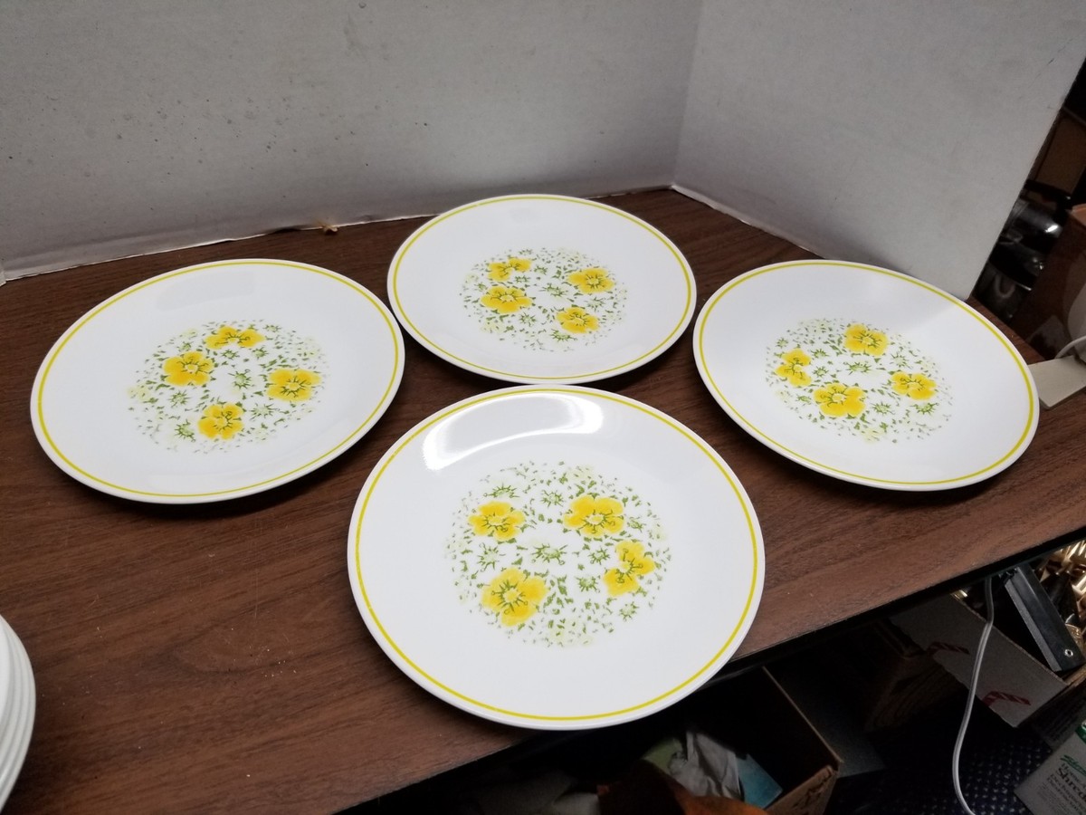 Corning Corelle April Spring Meadow Floral Lunch Plates 8 1/2