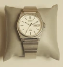 Vintage Seiko Quartz SQ 100 Waffle Dial Day Date 6923-8010 Watch - Very Nice!