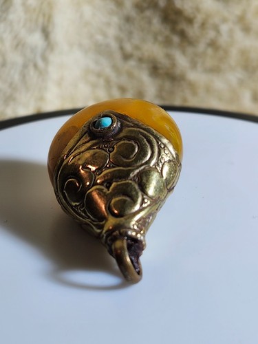 Pressed Amber & Filigree Brass Pendant - Picture 5 of 12
