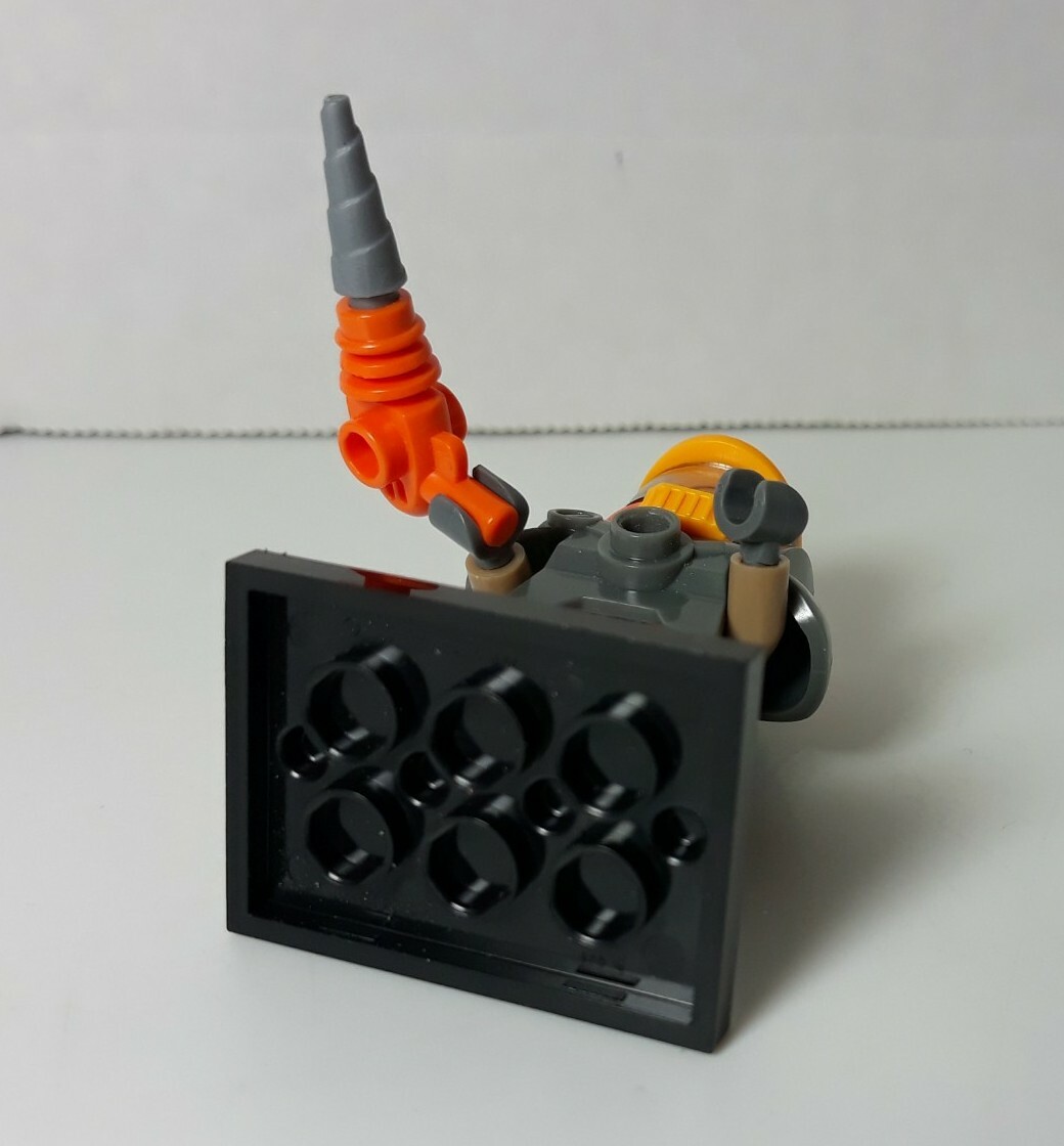 Lego minifigure MAN piece tool drill helmet SPACE water scuba collectible series