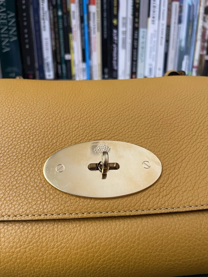 Bolso Bandolera Mulberry Lily Pequeño Cuero Amarillo Profundo Dorado Herrajes Becerro Foto 2 de 4