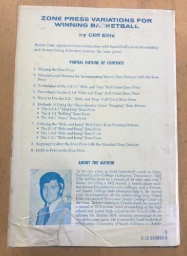 2 BASKETBALL SKILLS & STRATEGY BOOKS ~ WISHBONE OFFENSE & ZONE PRESS VARIATIONS - Picture 17 of 19