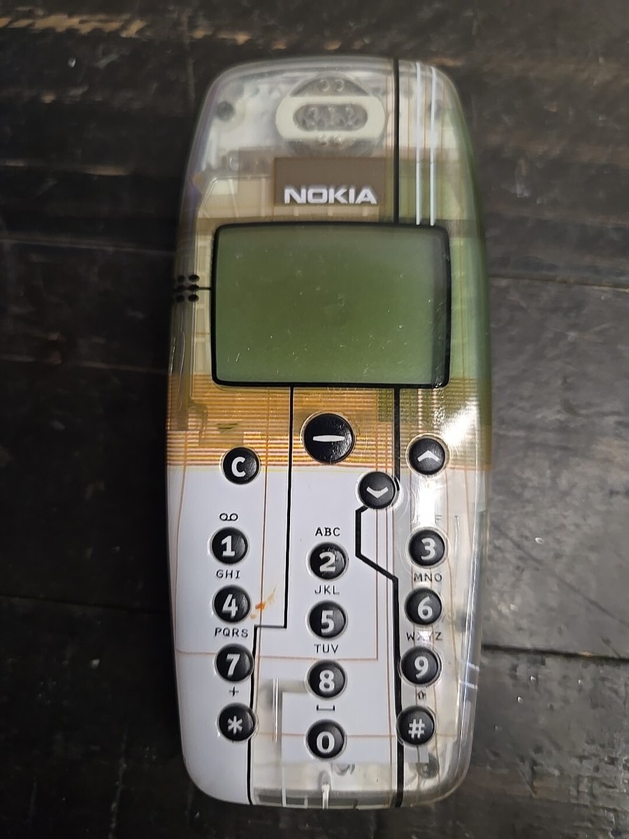 ViINTAGE SUPER RARE NOKIA 3310 FUTURE LIMITED EDITION (READ