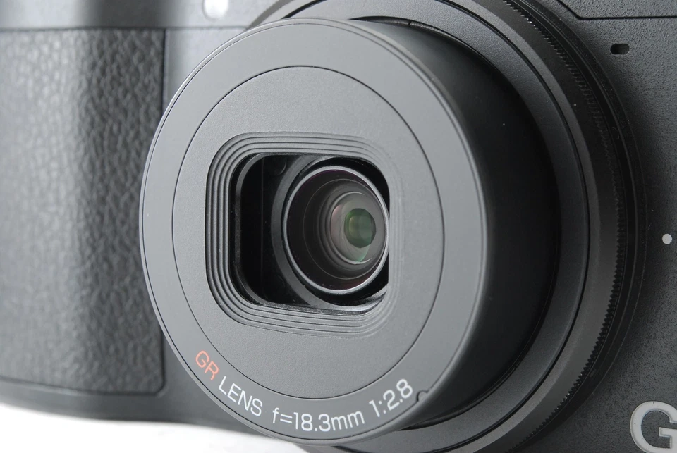 2,190 Shots!! [NEAR MINT W/BOX] Ricoh GR II 16.2MP Black Digital Camera JAPAN - Image 3 of 4