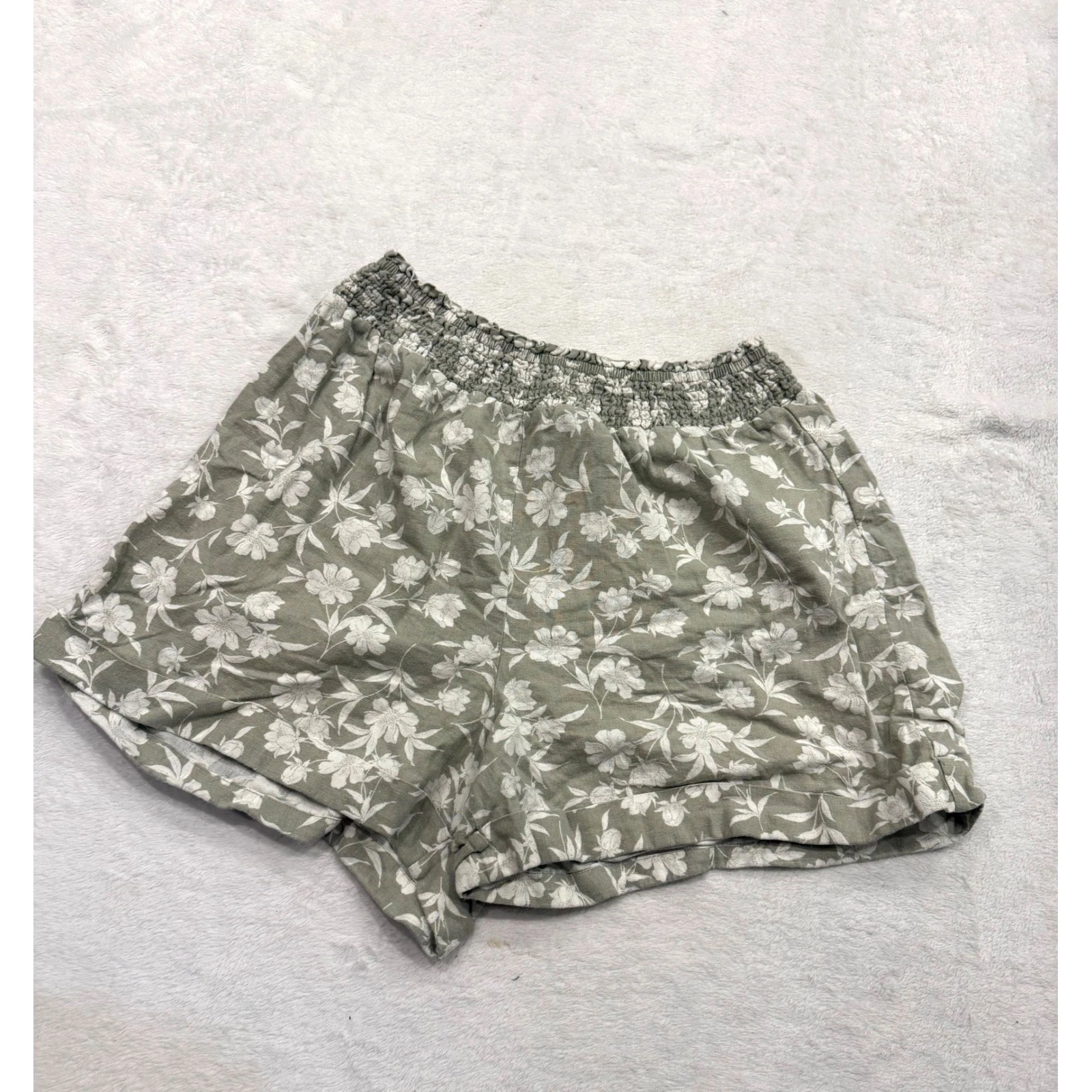 Angels Forever Young Womens Sage Green Floral Linen Blend Smocked Shorts Large