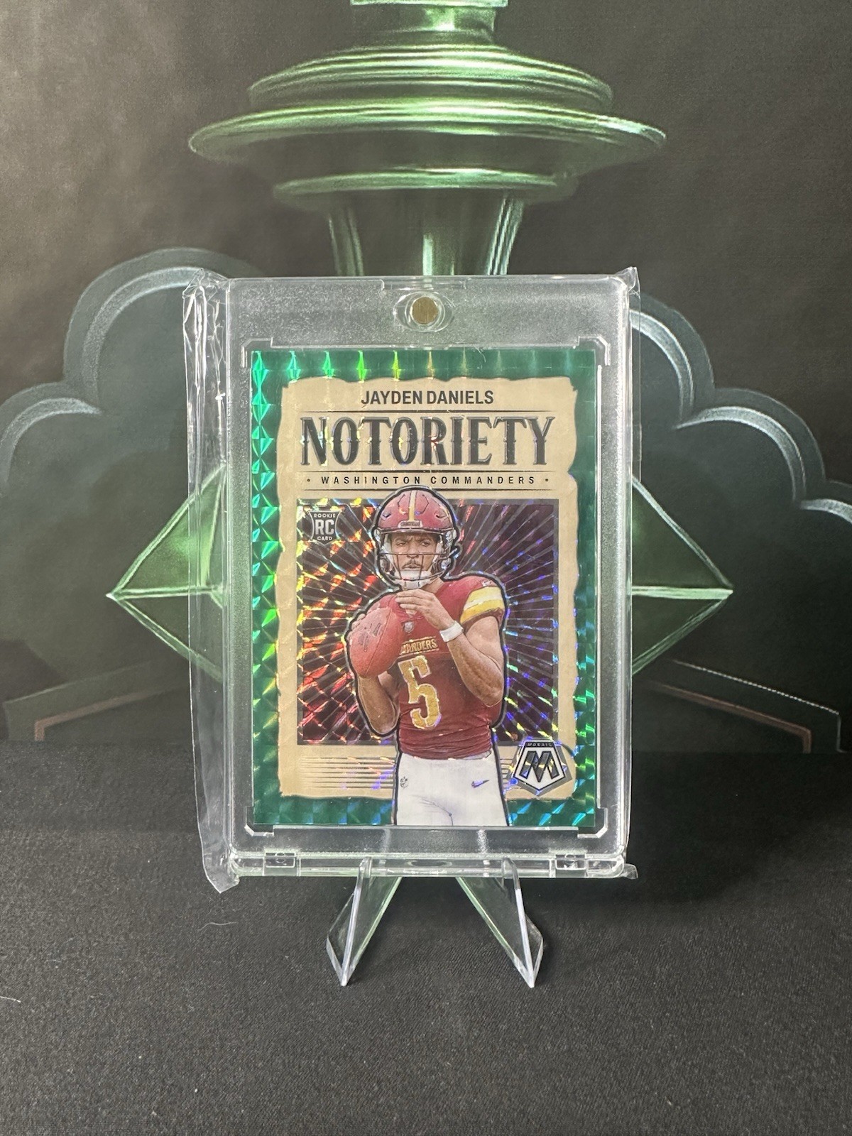 2024 Panini Mosaic - Notoriety Jayden Daniels #19 Green Mosaic Prizm (RC)