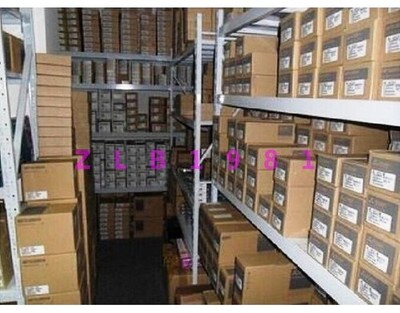 ONE USED Lenze Frequency Inverter EVF8202-E 0.75KW Tested *pz