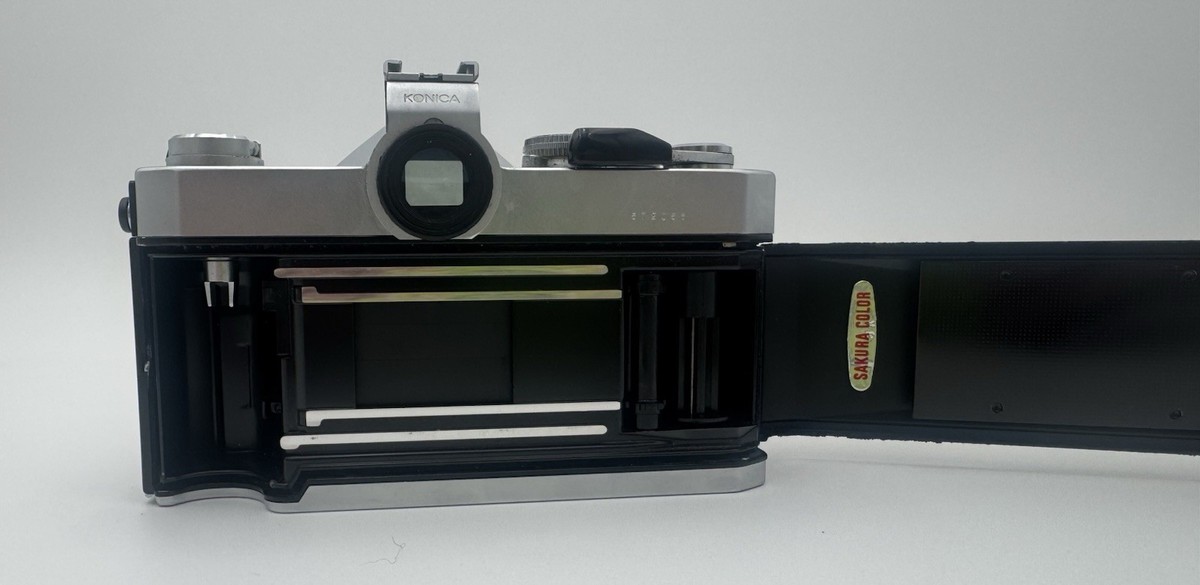 Konica Autoreflex T3 Black SLR w/Hexanon AR 50mm f/1.7 Lens Japan