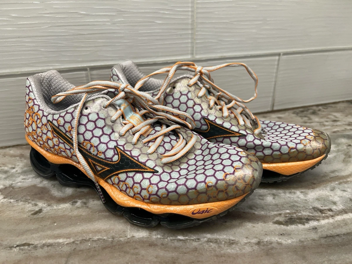 Preços baixos em Mizuno Wave Prophecy Cano Calçados esportivos