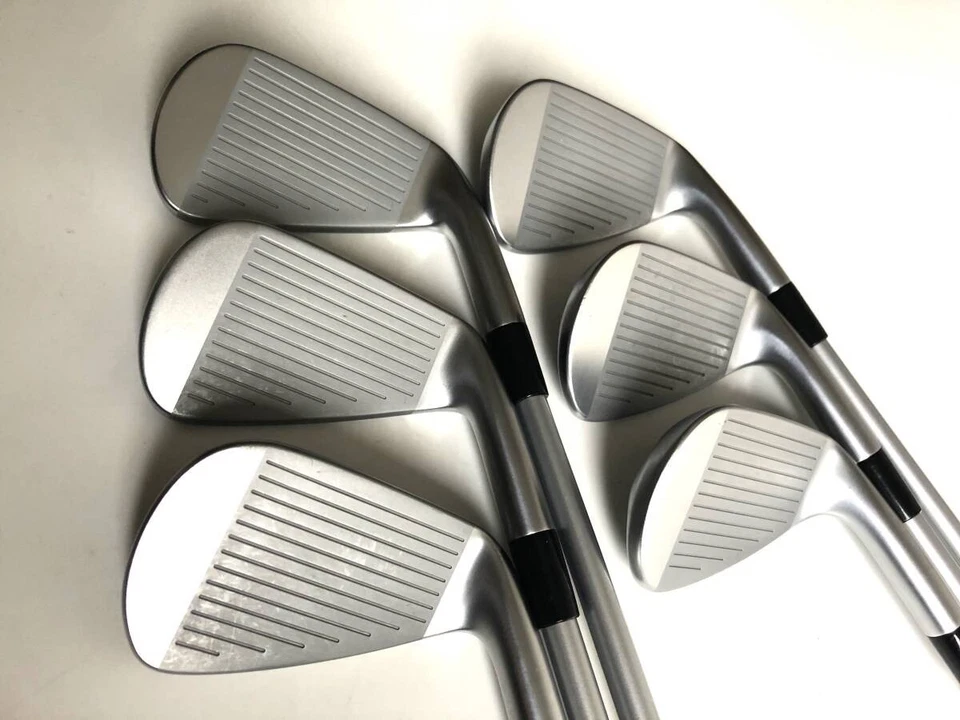 Mizuno JPX 925 Forged Iron Set 6pcs 6-PW,G MCI 80-S Flex S Left-Handed - Image 2 of 4