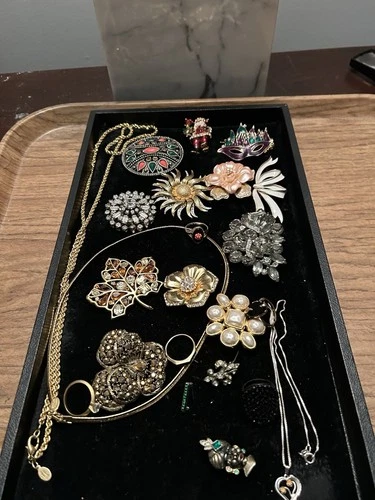 High End Vintage costume jewelry lot KJL, Nolan Miller, Weiss, Crown Trifari +
