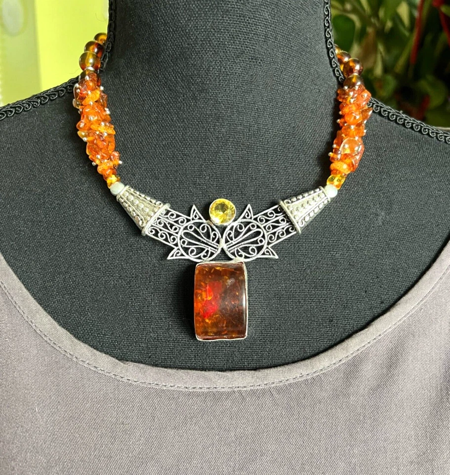 Collar Majestad Ámbar con Colgante Ámbar Hecho a Mano Joyería Diseño Exclusivo EE. UU.