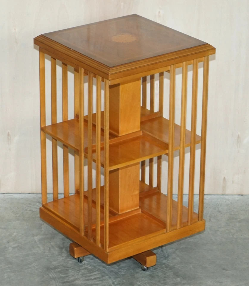 HERMOSA ESTANTERÍA GIRATORIA SHERATON REVIVAL REBABAS TEJO Y MADERA SATINADA Foto 2 de 4