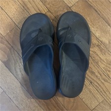Sperry Women  s Black Slip-On Flip Flop Sandals, Solid Logo Accent