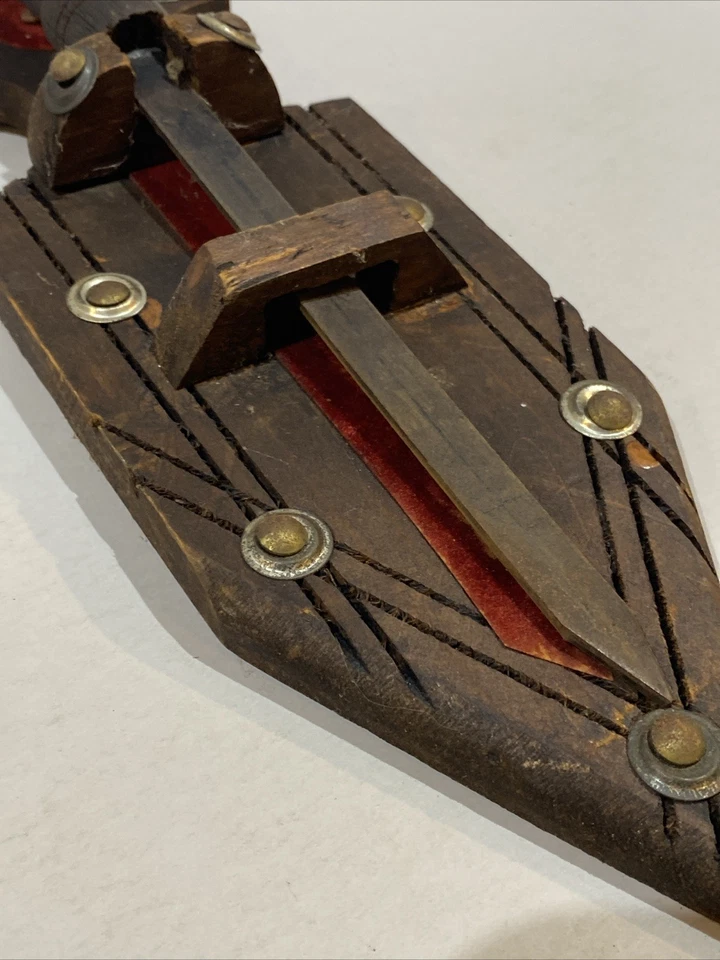 Decoração de placa de parede vintage medieval gótica espada punhal madeira - Imagem 3 de 4