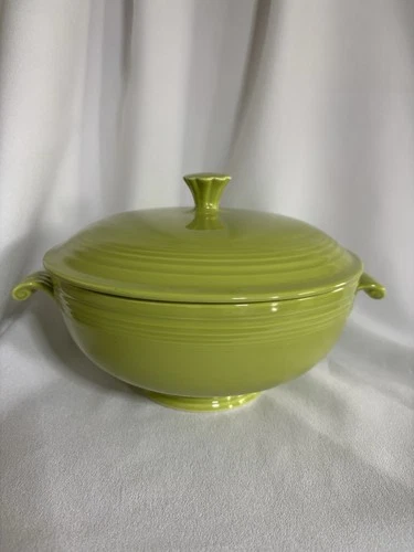 Vintage Fiesta 1950's *Chartreuse* Covered Casserole *Near Perfect Condition*