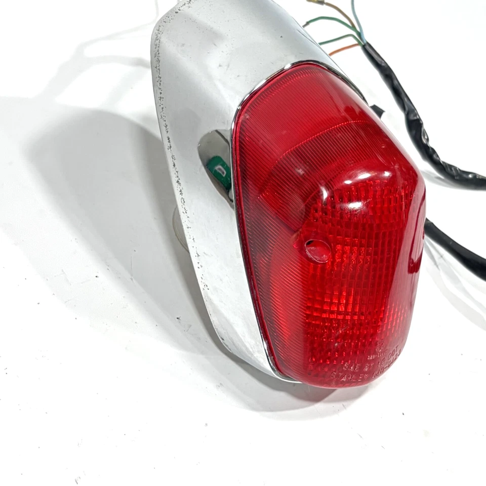 19980 до 2003 Honda тени Ace VT750, OEM задний фонарь, 33701-MBA-671 - Изображение 3 из 4