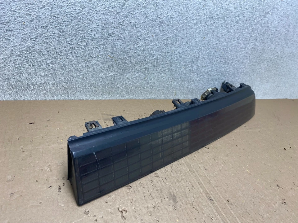 Luz trasera lateral derecha para pasajero Pontiac Fiero 1984 a 1988 OEM U0563 DG Foto 3 de 4