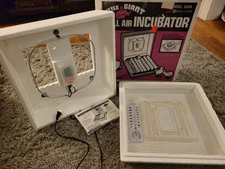 Little Giant Still Air Egg Incubator Model 9200 In Box Tested 